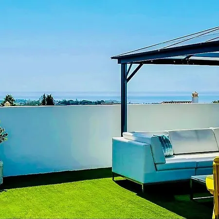 Oceanview Luxury Penthouse *