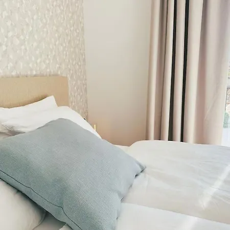 Oceanview Luxury Penthouse * 埃斯特波纳