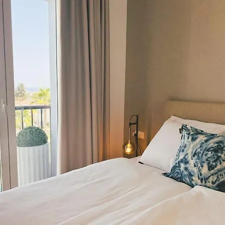 Oceanview Luxury Penthouse 公寓